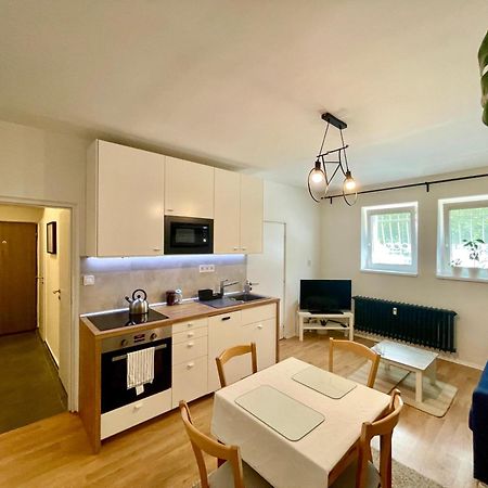 Cozy Self Check-In Apartment In Vibrant Ruzinov Area, Komarnicka 42, Μπρατισλάβα Εξωτερικό φωτογραφία