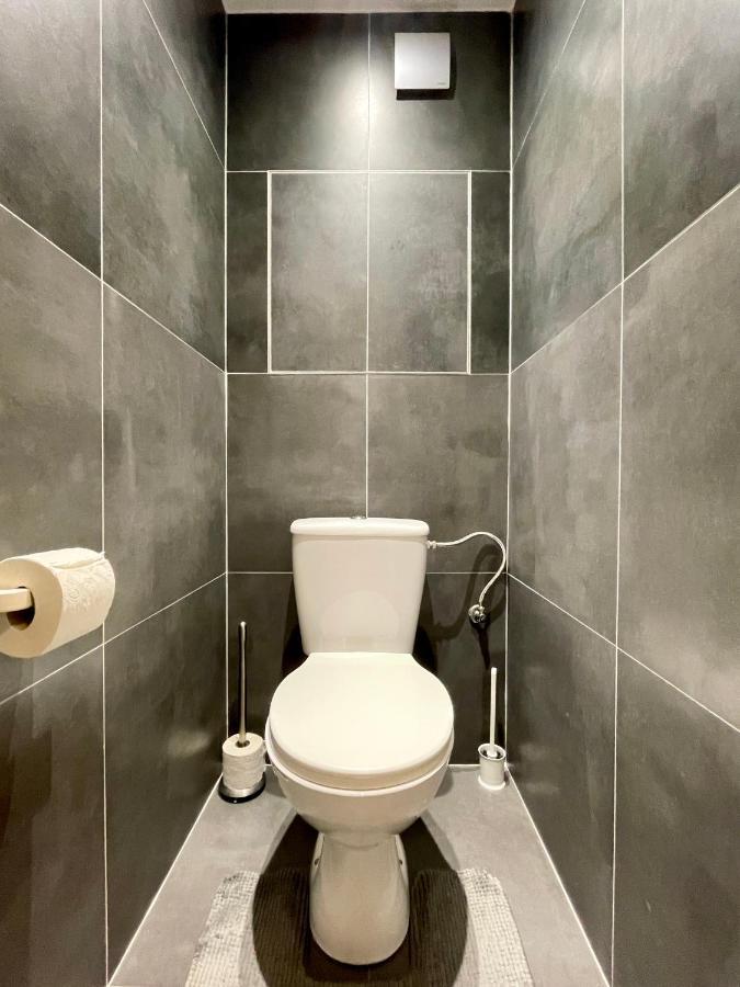 Cozy Self Check-In Apartment In Vibrant Ruzinov Area, Komarnicka 42, Μπρατισλάβα Εξωτερικό φωτογραφία
